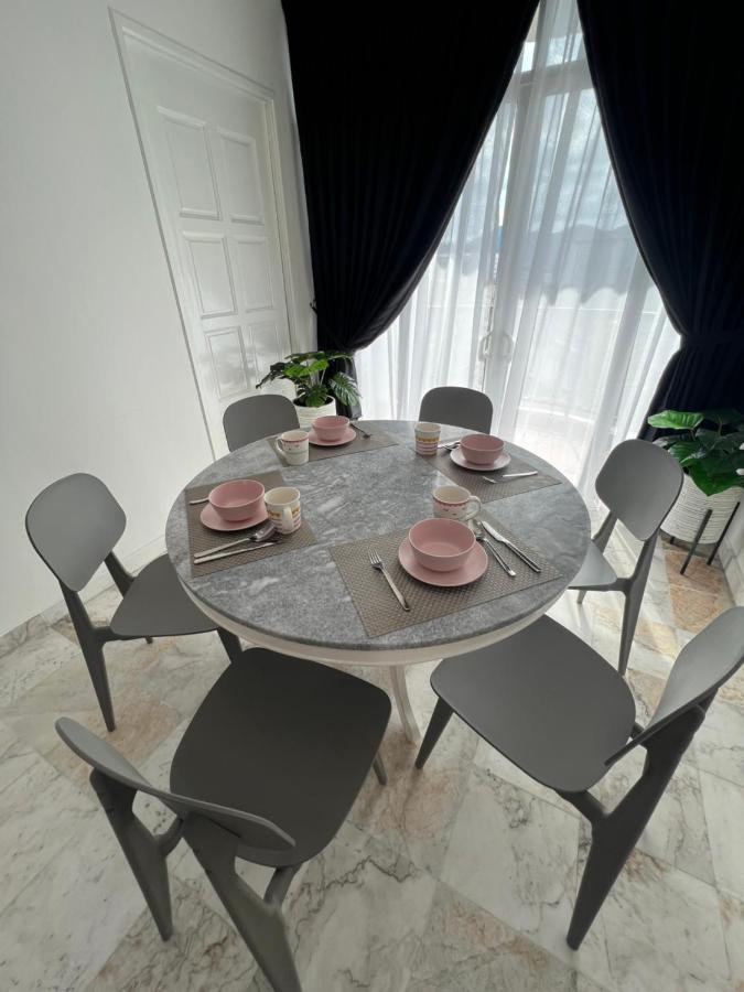 Lui Lui Comfy Condo In Great Location Kuah Bagian luar foto