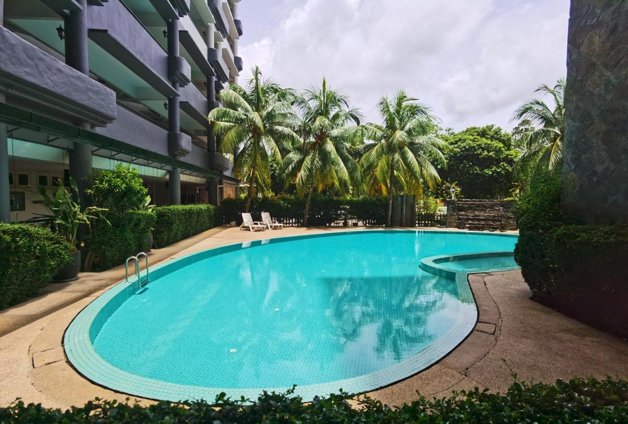 Lui Lui Comfy Condo In Great Location Kuah Bagian luar foto